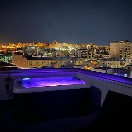 קליארי 18 Dante Luxury Suites מראה חיצוני תמונה